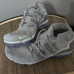 Nike Air Vapormax used 3 times.